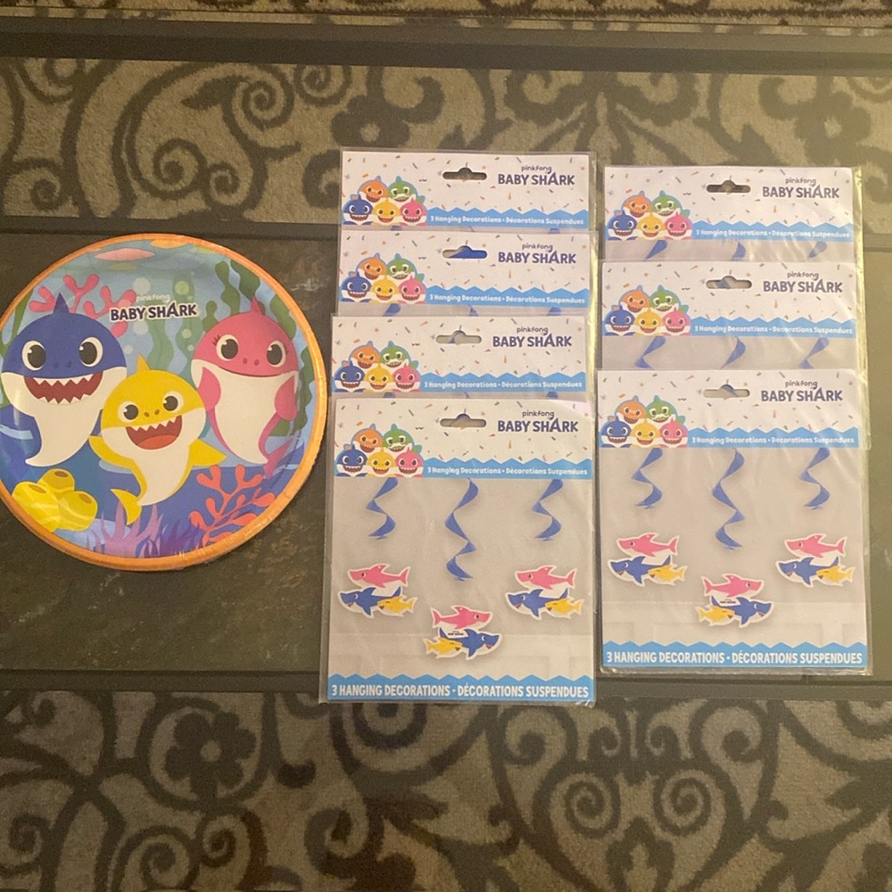 Baby Shark party decorations